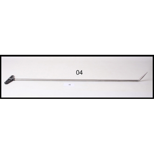 #04 – 38″ Long 1/2″ Diameter 70° Bend, 2 1/2″ kick