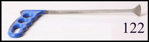 #122- 8″ Long Whale Tail with 1 1/8″ Spade