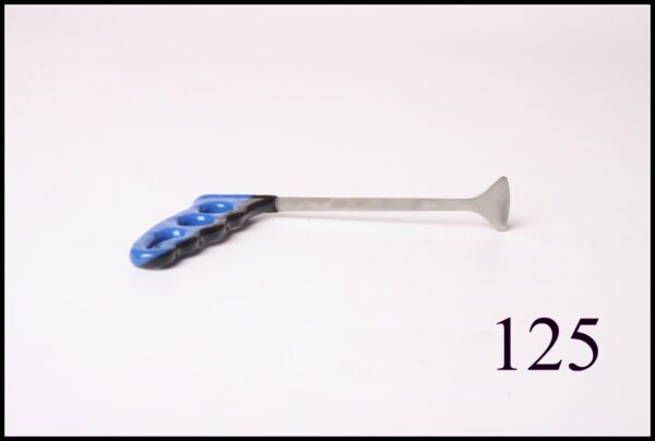 #125- 6″ Long Whale Tail with 1 1/8″ Spade