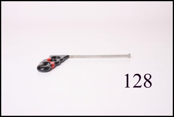 #128- 6″ Long Whale Tail with 1/2″ Spade