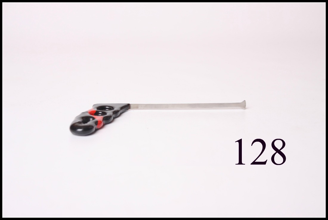 #128- 6″ Long Whale Tail with 1/2″ Spade