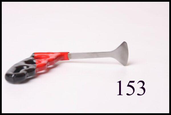 #153 – 3.5″ Long Whale Tail with 1 3/8″ Spade