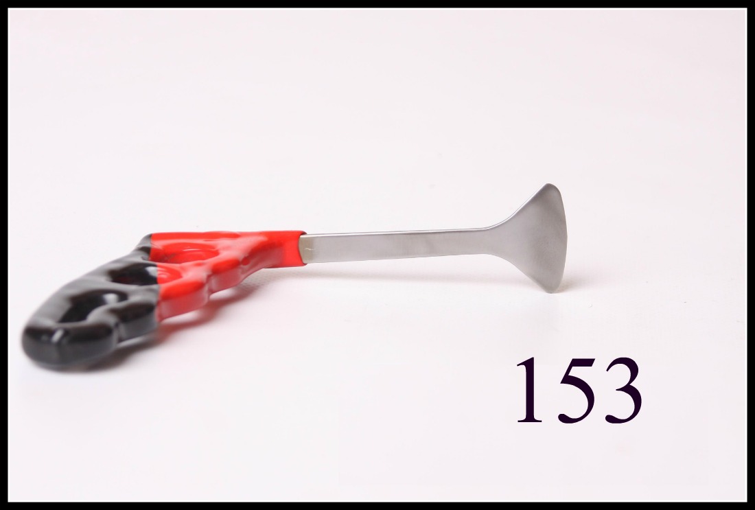#153 – 3.5″ Long Whale Tail with 1 3/8″ Spade