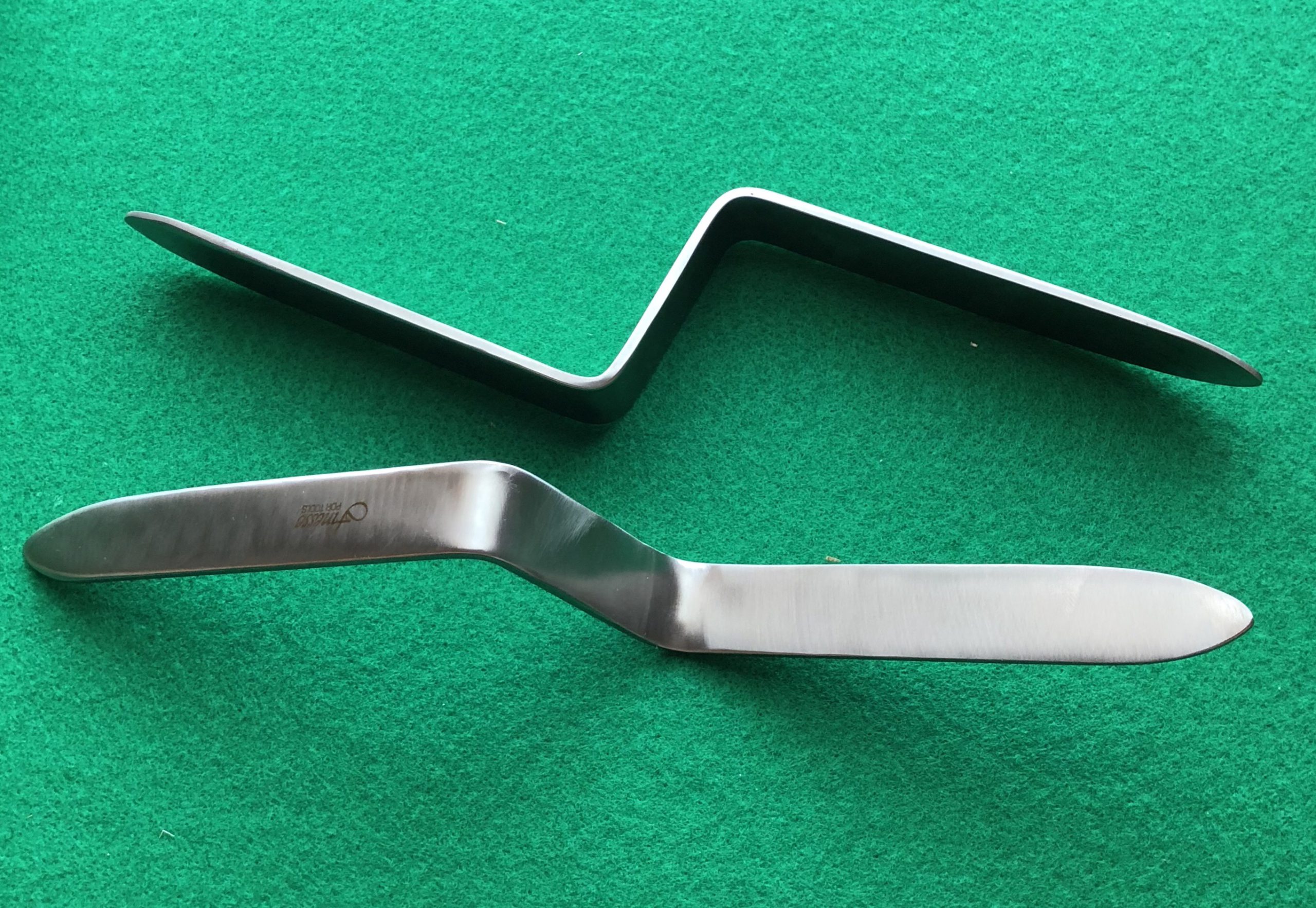 #199 – 10″ Long Double Ended Hail Spoon
