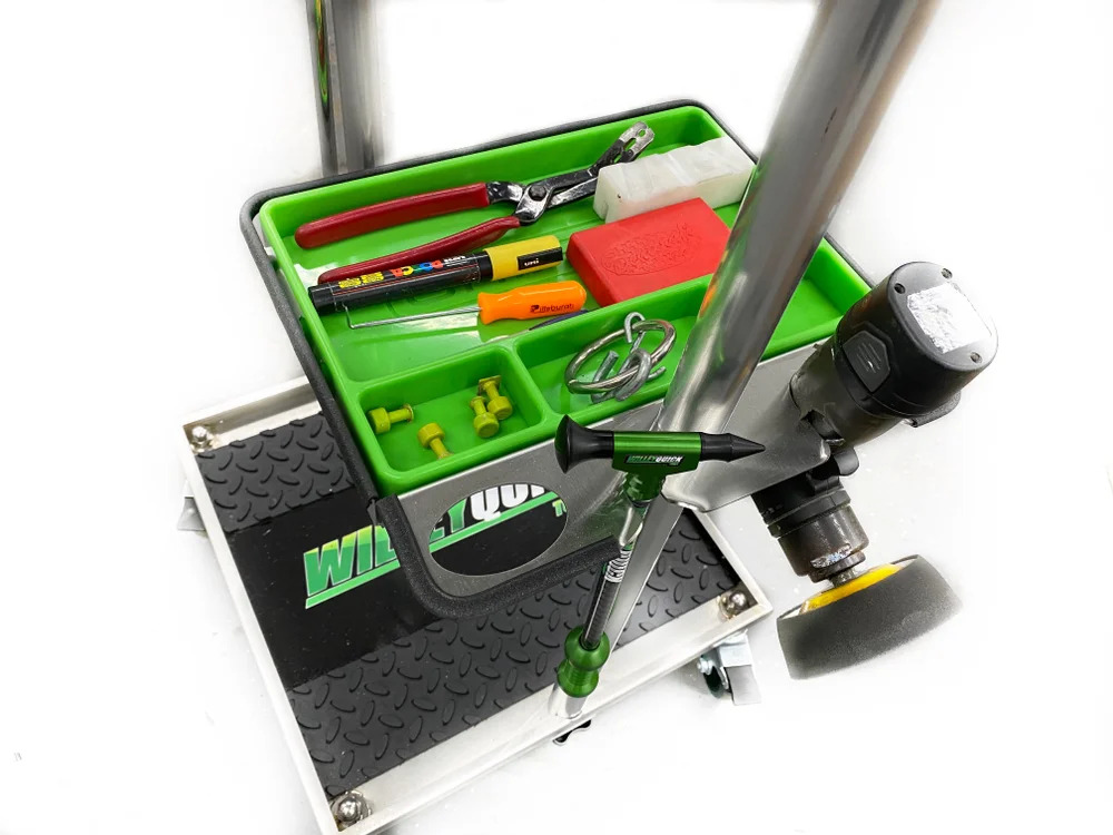 Tool cart Accessory tray